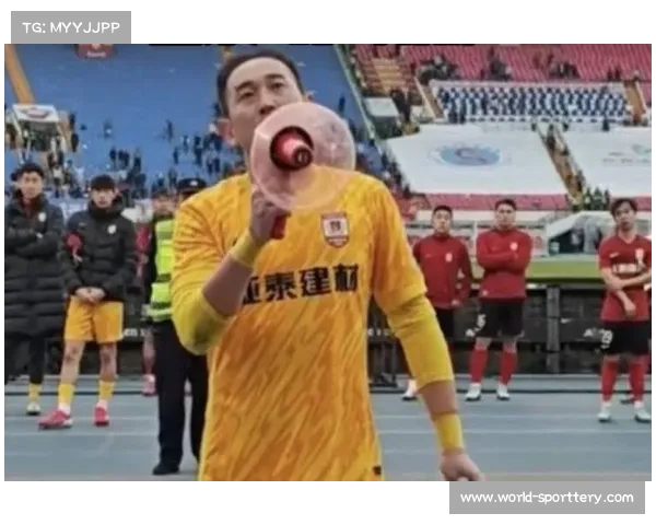 韩子龙重返南岭动情致谢:熟悉的味道,永远的家!亚泰球迷高呼 “欢迎回家” 韩子龙重返南岭动情致谢:熟悉的味道,永远的家!亚泰球迷高呼 “欢迎回家”